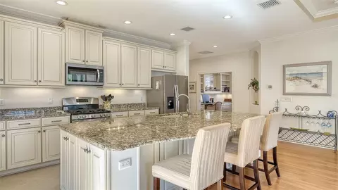 Kitchen - 12759 Del Corso Loop, Bradenton, FL 34211 photo 2 of 6