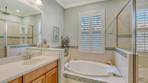 Bath - 12759 Del Corso Loop, Bradenton, FL 34211 photo 2 of 4