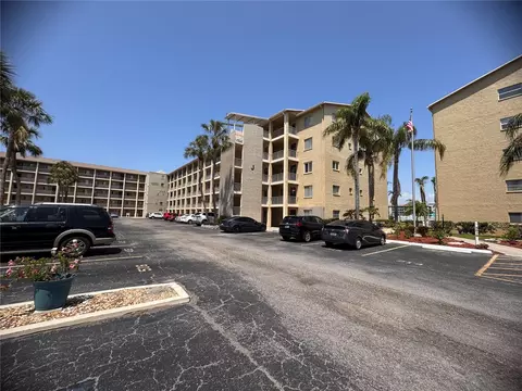 3647 Lake Bayshore Dr #J416, Bradenton, FL 34205