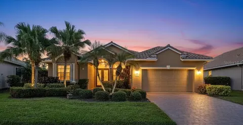 4054 65th Pl E, Sarasota, FL 34243