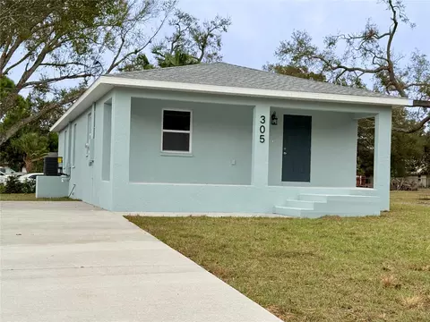 305 19th St E, Bradenton, FL 34208