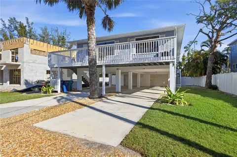 117 Neptune Ln, Holmes Beach, FL 34217