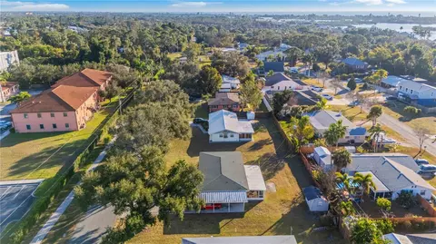 View/Area - 524 Sarabay Rd, Osprey, FL 34229 photo 8 of 8
