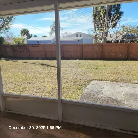 Exterior - 524 Sarabay Rd, Osprey, FL 34229 photo 7 of 8