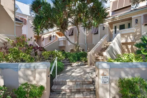 1163 Coquille St #207, Sarasota, FL 34242