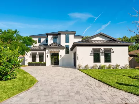 2303 Loma Linda St, Sarasota, FL 34239