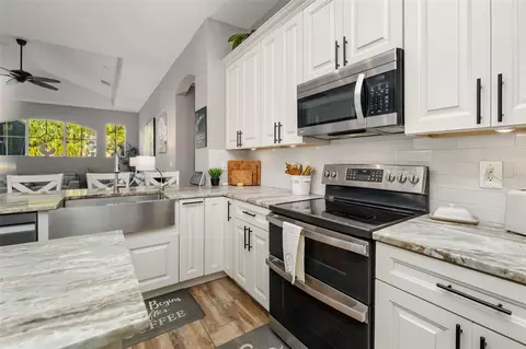 Kitchen - 9210 54th Ct E, Parrish, FL 34219 photo 3 of 8