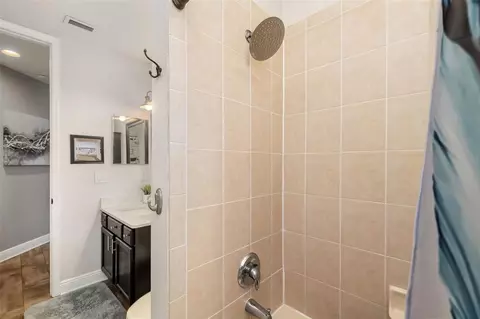 Bath - 9210 54th Ct E, Parrish, FL 34219 photo 6 of 8