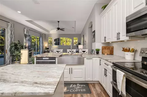 Kitchen - 9210 54th Ct E, Parrish, FL 34219 photo 7 of 8