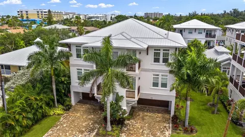 1021 Crescent St #1, Sarasota, FL 34242