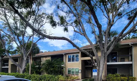 4028 Crockers Lake Blvd #18, Sarasota, FL 34238