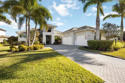 5408 Greenbrook Dr, Sarasota, FL 34238