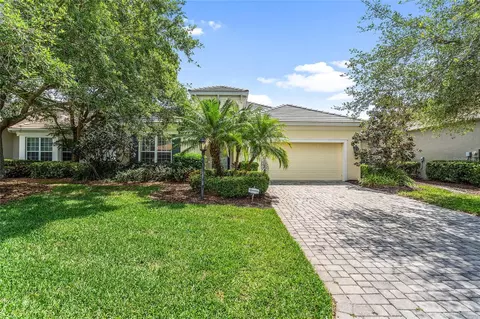 8416 Abingdon Ct, University Park, FL 34201