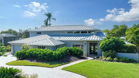 7430 Cove Ter, Sarasota, FL 34231