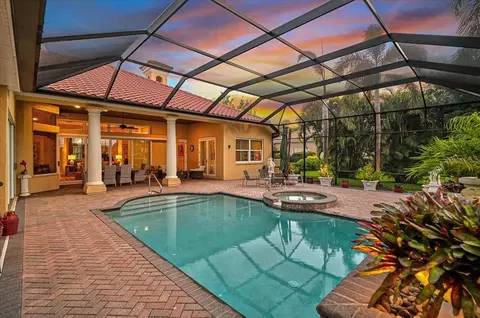 Exterior - 433 E Macewen Dr, Osprey, FL 34229 photo 10 of 22