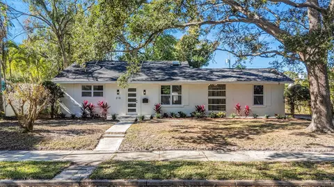 218 32nd St W, Bradenton, FL 34205