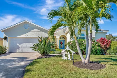 6200 Weymouth Dr, Sarasota, FL 34238