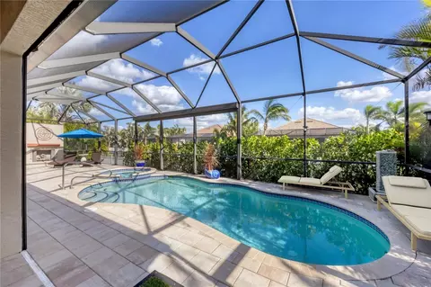 Exterior - 575 Fore Dr, Bradenton, FL 34208 photo 14 of 15