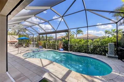 Exterior - 575 Fore Dr, Bradenton, FL 34208 photo 11 of 15