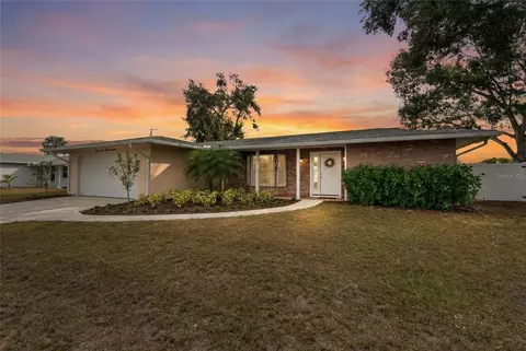 6637 Bowline Dr, Sarasota, FL 34231