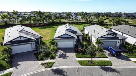 6341 Winding Pine Dr, Nokomis, FL 34275