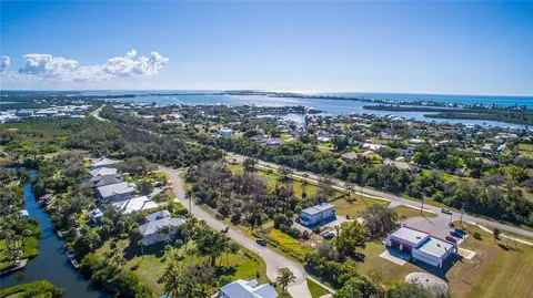 10071 Creekside Dr, Placida, FL 33946 photo 11
