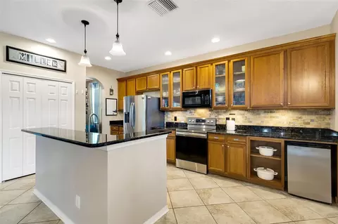 Kitchen - 5220 119th Ter E, Parrish, FL 34219 photo 2 of 3