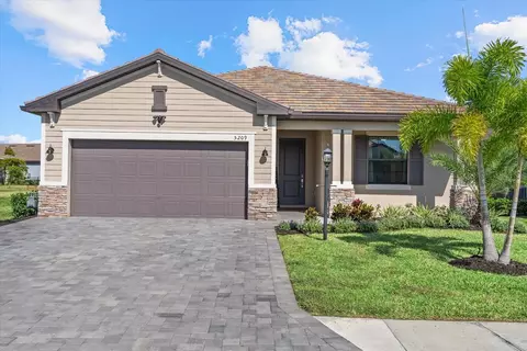 5209 Blue Crush St, Bradenton, FL 34211