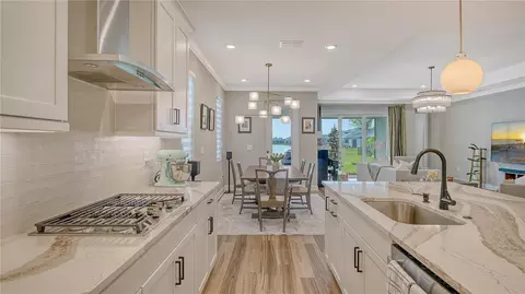 Kitchen - 17543 Savory Mist Cir, Bradenton, FL 34211 photo 4 of 6