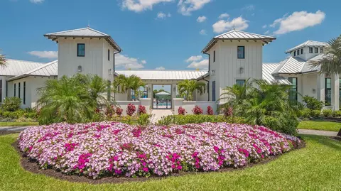 Exterior - 17543 Savory Mist Cir, Bradenton, FL 34211 photo 13 of 14