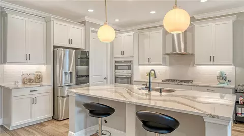Kitchen - 17543 Savory Mist Cir, Bradenton, FL 34211 photo 2 of 6