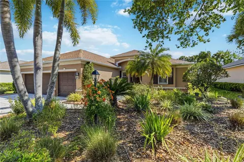 7918 Edmonston Cir, University Park, FL 34201