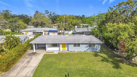 2877 Michigan St, Sarasota, FL 34237