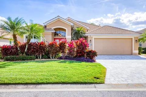6163 Palomino Cir, Bradenton, FL 34201