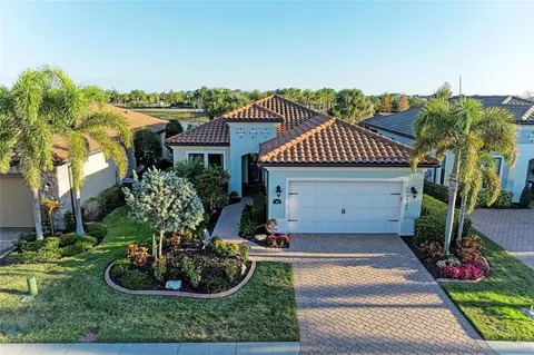 16544 Hillside Cir, Bradenton, FL 34202