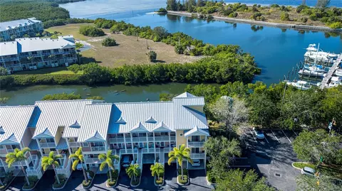 464 Bahia Beach Blvd, Ruskin, FL 33570