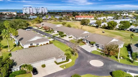 1612 Fairway Oaks Dr, Palmetto, FL 34221
