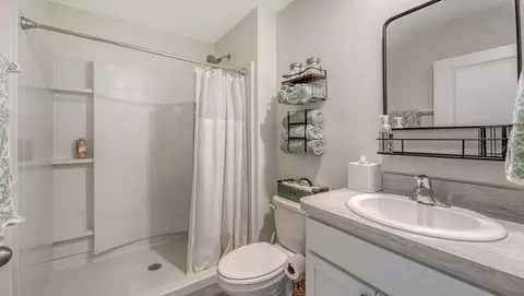 Bath - 10206 Charlotte Dr, Parrish, FL 34219 photo 2 of 3