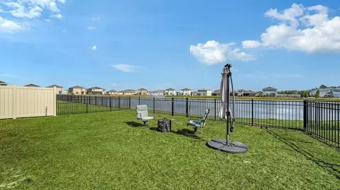 Exterior - 10206 Charlotte Dr, Parrish, FL 34219 photo 8 of 11