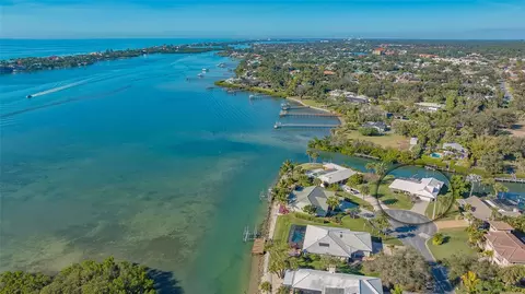 475 Picasso Dr, Nokomis, FL 34275