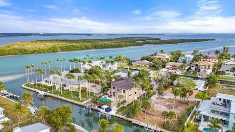 761 Norton St, Longboat Key, FL 34228