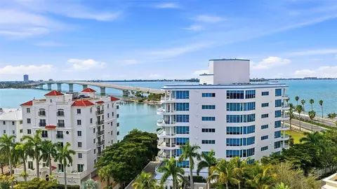 136 Golden Gate Pt #502, Sarasota, FL 34236