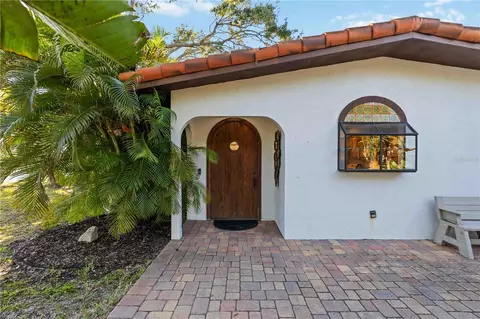 5381 Palos Verdes Dr, Sarasota, FL 34231