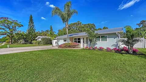 2115 Grove St, Sarasota, FL 34239