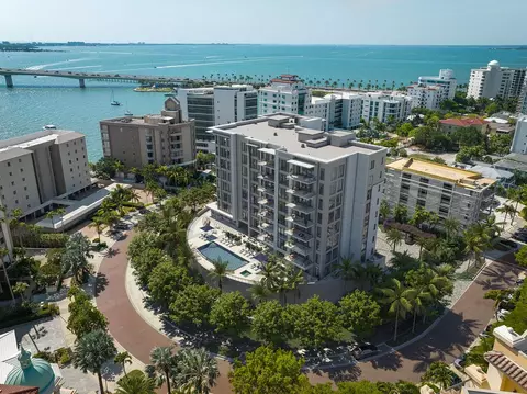 325 Golden Gate Pt #602, Sarasota, FL 34236