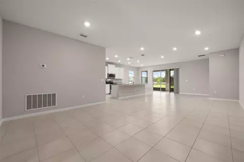 Living - 431 158th St E, Bradenton, FL 34212 photo 1 of 13
