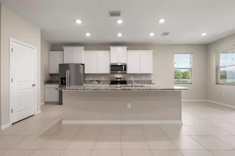 Kitchen - 431 158th St E, Bradenton, FL 34212 photo 1 of 4