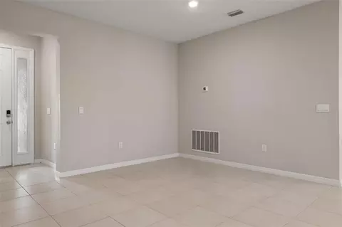 Living - 431 158th St E, Bradenton, FL 34212 photo 12 of 13