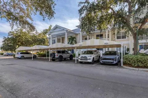 3510 54th Dr W #202, Bradenton, FL 34210
