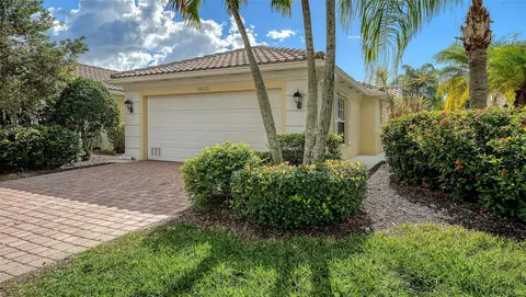 8833 Etera Dr, Sarasota, FL 34238